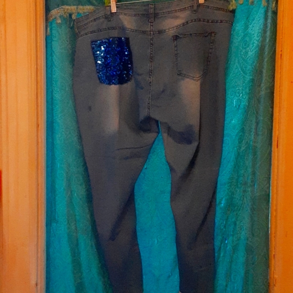 Denim sequined jeans 👖 😍 💙